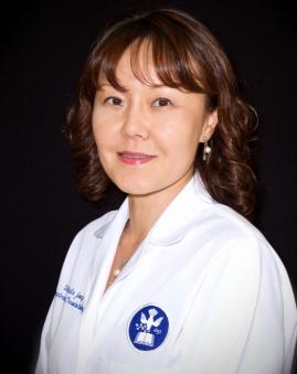 photo of Dr. Jeong, 