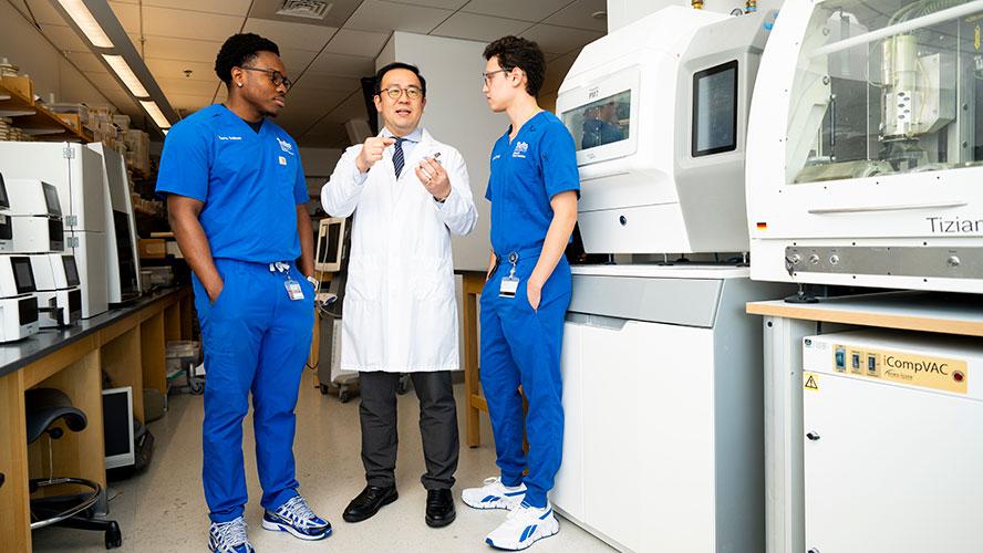 Dr. Damian Lee in the Digital Dentistry Lab